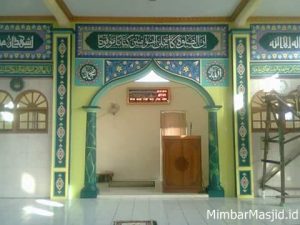 Mihrab Masjid Model Ukiran